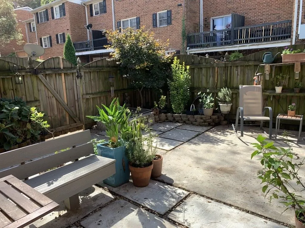 6520 Roswell Road Unit 46, Sandy Springs, Georgia 30328, 2 Bedrooms Bedrooms, ,1 BathroomBathrooms,Residential,Sold,6520 Roswell Road Unit 46,6088584 6520 Roswell Road Unit 46, Sandy Springs, Georgia 30328, 2 Bedrooms Bedrooms, ,1 BathroomBathrooms,Residential,Sold,6520 Roswell Road Unit 46,6088584