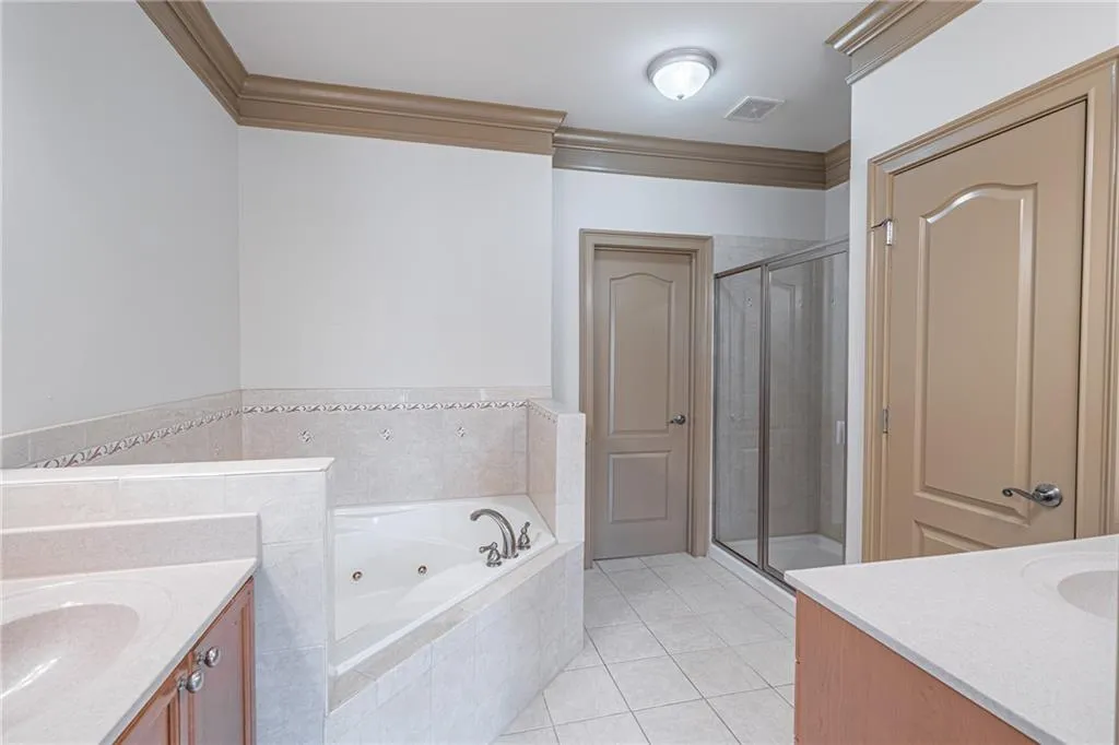 985 Pearl Point, Atlanta, Georgia 30328, 3 Bedrooms Bedrooms, ,3 BathroomsBathrooms,Residential,Sold,985 Pearl Point,7464038