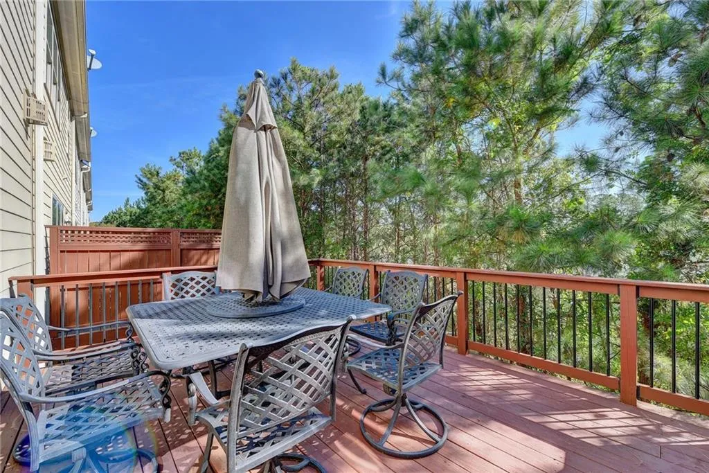909 Dumaine Trace, Atlanta, Georgia 30328, 3 Bedrooms Bedrooms, ,3 BathroomsBathrooms,Residential,Sold,909 Dumaine Trace,6805509