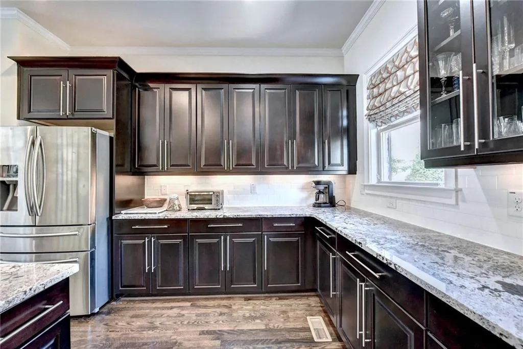 909 Dumaine Trace, Atlanta, Georgia 30328, 3 Bedrooms Bedrooms, ,3 BathroomsBathrooms,Residential,Sold,909 Dumaine Trace,6805509