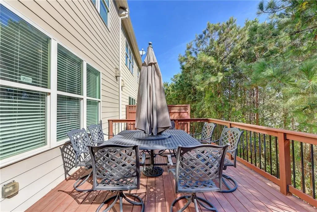 909 Dumaine Trace, Atlanta, Georgia 30328, 3 Bedrooms Bedrooms, ,3 BathroomsBathrooms,Residential,Sold,909 Dumaine Trace,6805509