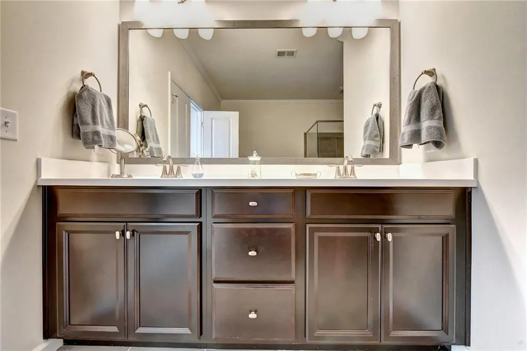 909 Dumaine Trace, Atlanta, Georgia 30328, 3 Bedrooms Bedrooms, ,3 BathroomsBathrooms,Residential,Sold,909 Dumaine Trace,6805509