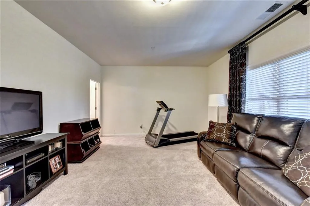 909 Dumaine Trace, Atlanta, Georgia 30328, 3 Bedrooms Bedrooms, ,3 BathroomsBathrooms,Residential,Sold,909 Dumaine Trace,6805509