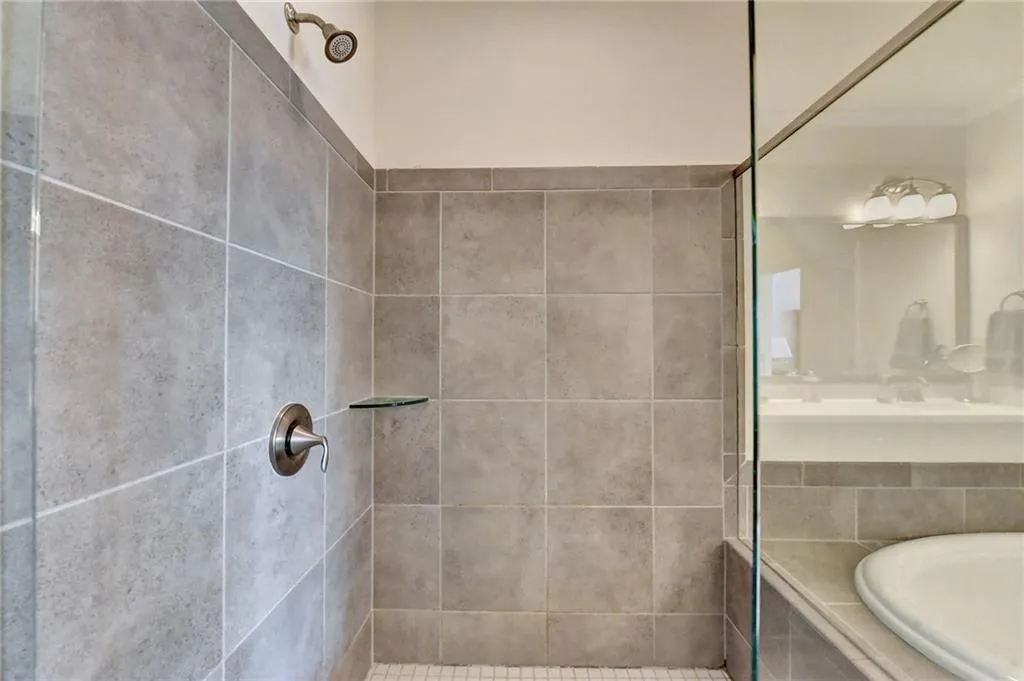 909 Dumaine Trace, Atlanta, Georgia 30328, 3 Bedrooms Bedrooms, ,3 BathroomsBathrooms,Residential,Sold,909 Dumaine Trace,6805509