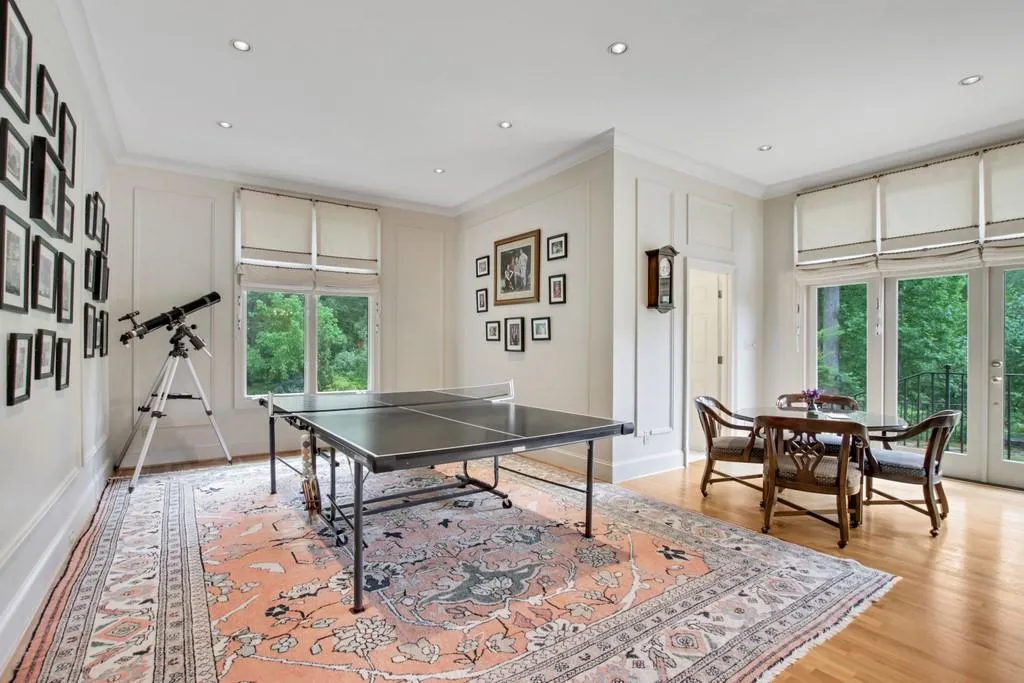 5005 Jett Road Nw, Atlanta, Georgia 30327, 3 Bedrooms Bedrooms, ,4 BathroomsBathrooms,Residential,Sold,5005 Jett Road Nw,6731425