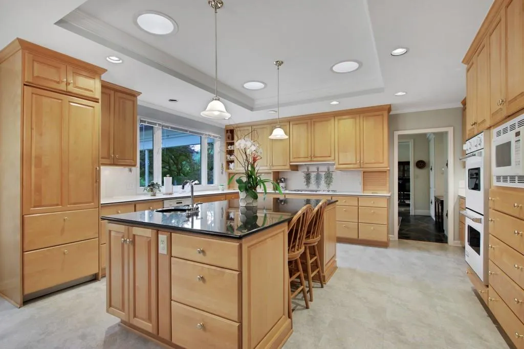 5005 Jett Road Nw, Atlanta, Georgia 30327, 3 Bedrooms Bedrooms, ,4 BathroomsBathrooms,Residential,Sold,5005 Jett Road Nw,6731425