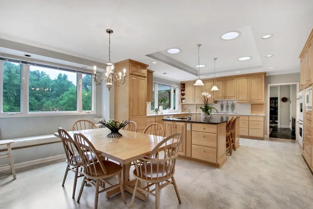 5005 Jett Road Nw, Atlanta, Georgia 30327, 3 Bedrooms Bedrooms, ,4 BathroomsBathrooms,Residential,Sold,5005 Jett Road Nw,6731425