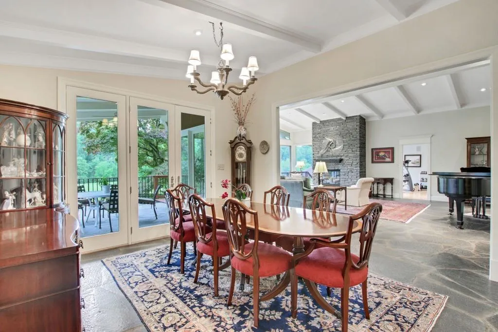 5005 Jett Road Nw, Atlanta, Georgia 30327, 3 Bedrooms Bedrooms, ,4 BathroomsBathrooms,Residential,Sold,5005 Jett Road Nw,6731425