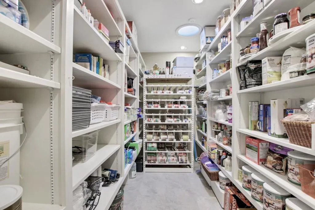 5005 Jett Road Nw, Atlanta, Georgia 30327, 3 Bedrooms Bedrooms, ,4 BathroomsBathrooms,Residential,Sold,5005 Jett Road Nw,6731425