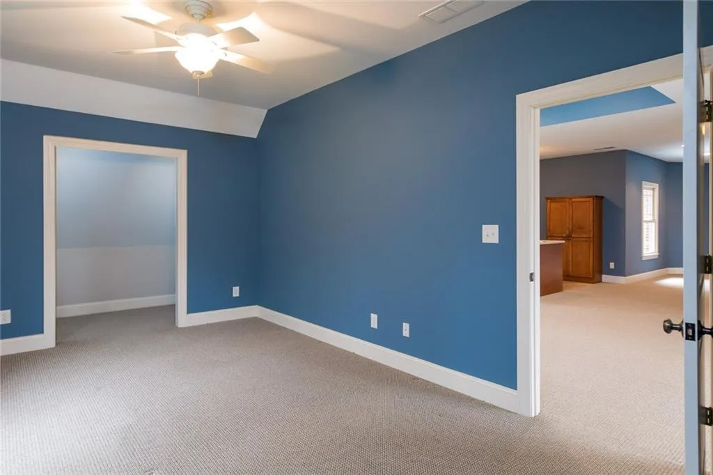 200 Grogans Lake Point, Sandy Springs, Georgia 30350, 5 Bedrooms Bedrooms, ,4 BathroomsBathrooms,Residential,Sold,200 Grogans Lake Point,5986773
