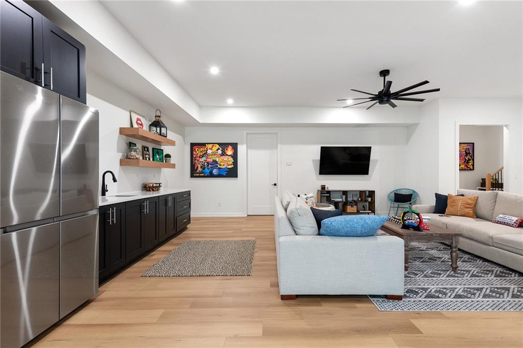 5475 Mt Vernon Pkwy, Sandy Springs, Georgia 30327, 5 Bedrooms Bedrooms, ,7 BathroomsBathrooms,Residential,Sold,5475 Mt Vernon Pkwy,7307267