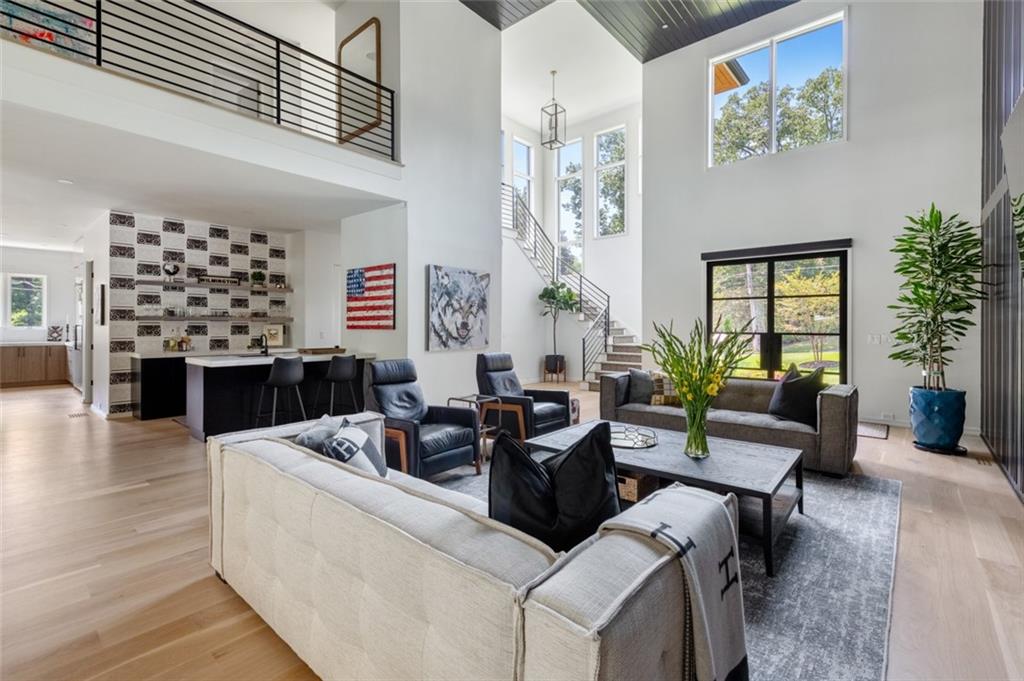 5475 Mt Vernon Pkwy, Sandy Springs, Georgia 30327, 5 Bedrooms Bedrooms, ,7 BathroomsBathrooms,Residential,Sold,5475 Mt Vernon Pkwy,7307267