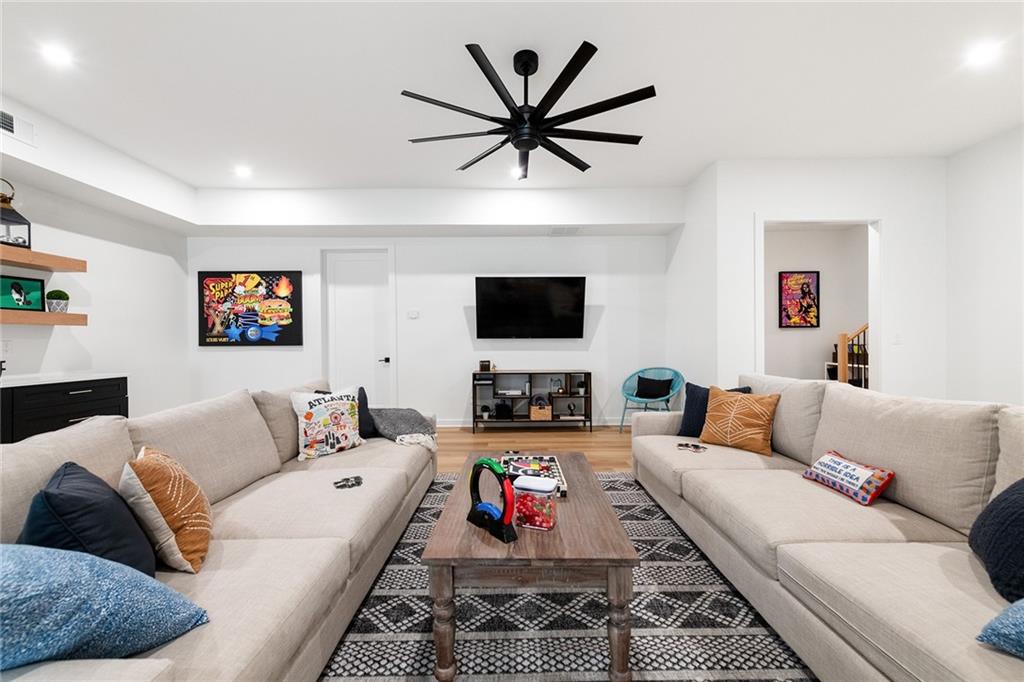 5475 Mt Vernon Pkwy, Sandy Springs, Georgia 30327, 5 Bedrooms Bedrooms, ,7 BathroomsBathrooms,Residential,Sold,5475 Mt Vernon Pkwy,7307267