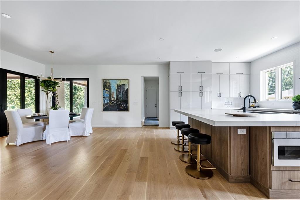 5475 Mt Vernon Pkwy, Sandy Springs, Georgia 30327, 5 Bedrooms Bedrooms, ,7 BathroomsBathrooms,Residential,Sold,5475 Mt Vernon Pkwy,7307267