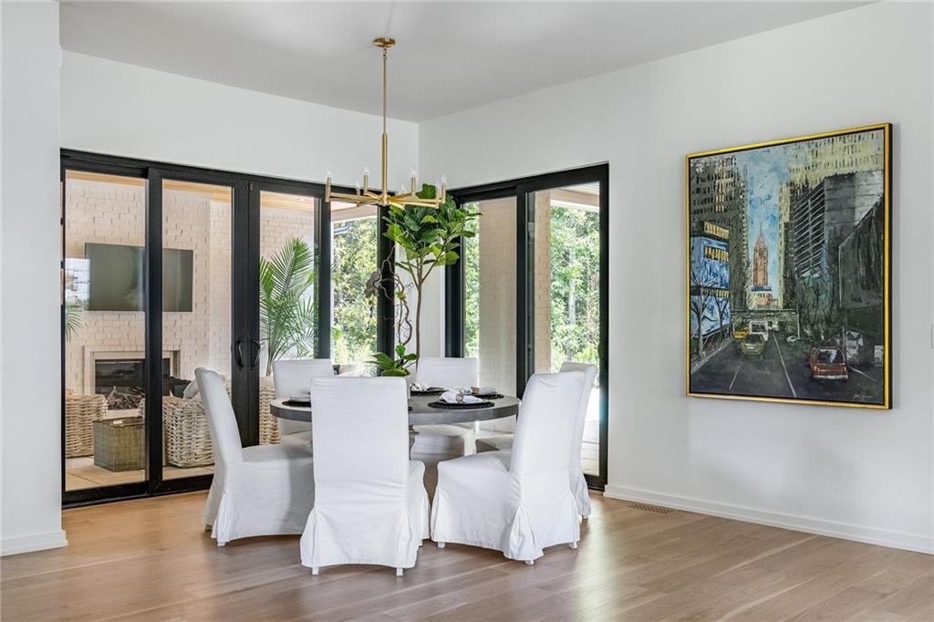 5475 Mt Vernon Pkwy, Sandy Springs, Georgia 30327, 5 Bedrooms Bedrooms, ,7 BathroomsBathrooms,Residential,Sold,5475 Mt Vernon Pkwy,7307267