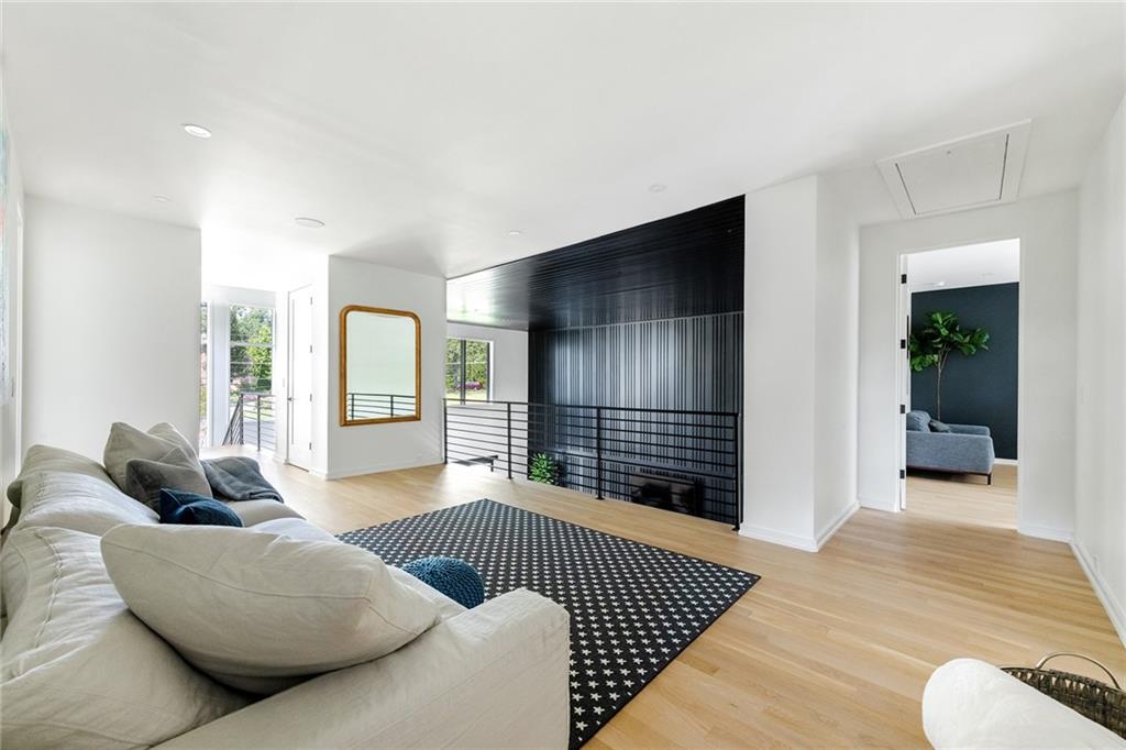 5475 Mt Vernon Pkwy, Sandy Springs, Georgia 30327, 5 Bedrooms Bedrooms, ,7 BathroomsBathrooms,Residential,Sold,5475 Mt Vernon Pkwy,7307267