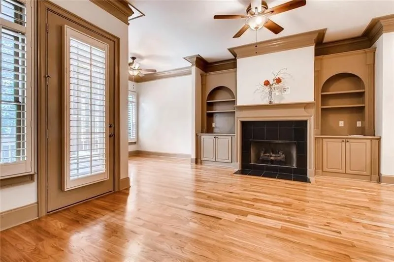 1035 Pearl Point Ne, Sandy Springs, Georgia 30328, 4 Bedrooms Bedrooms, ,3 BathroomsBathrooms,Residential,Sold,1035 Pearl Point Ne,6074308