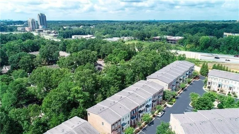 1035 Pearl Point Ne, Sandy Springs, Georgia 30328, 4 Bedrooms Bedrooms, ,3 BathroomsBathrooms,Residential,Sold,1035 Pearl Point Ne,6074308