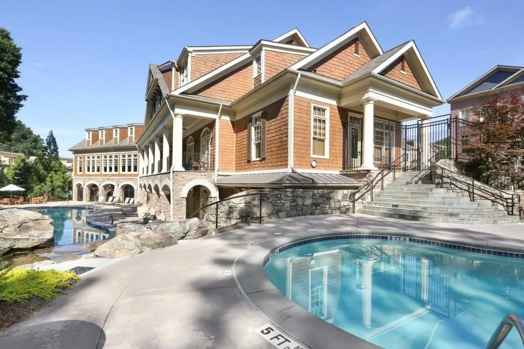 200 River Vista Drive Unit 303, Atlanta, Georgia 30339, 2 Bedrooms Bedrooms, ,2 BathroomsBathrooms,Residential,Sold,200 River Vista Drive Unit 303,6819380