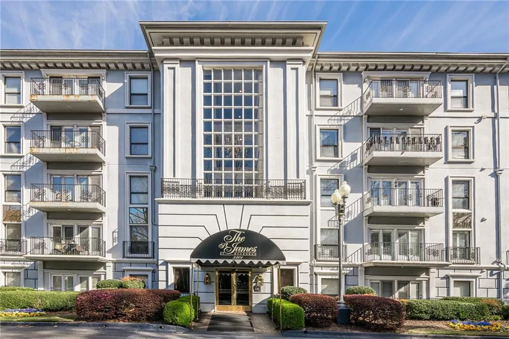 View of apartment building / complex