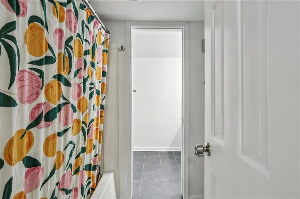 Terrace Level Bath