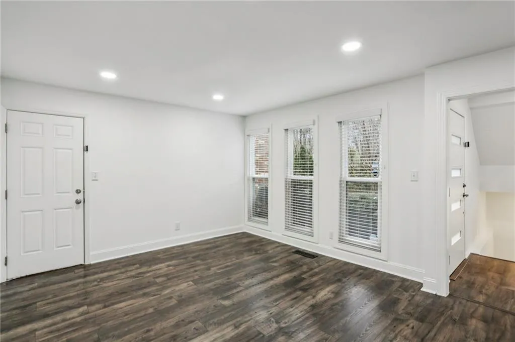 6118 Barfield Road, Atlanta, Georgia 30328, 4 Bedrooms Bedrooms, ,3 BathroomsBathrooms,Residential,For Sale,6118 Barfield Road,7702378