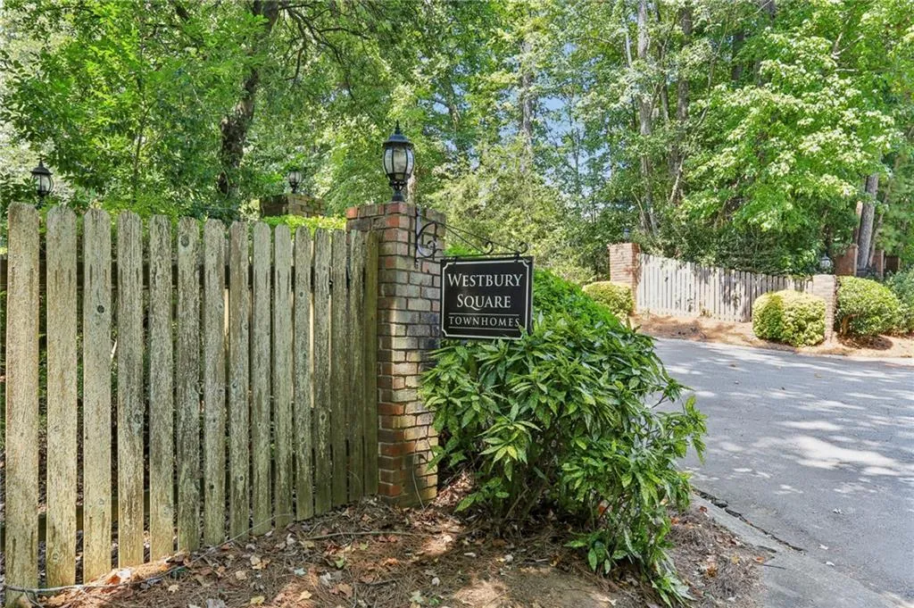 6118 Barfield Road, Atlanta, Georgia 30328, 4 Bedrooms Bedrooms, ,3 BathroomsBathrooms,Residential,For Sale,6118 Barfield Road,7702378