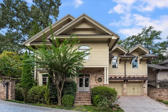 105 Weatherford Place, Roswell, Georgia 30075