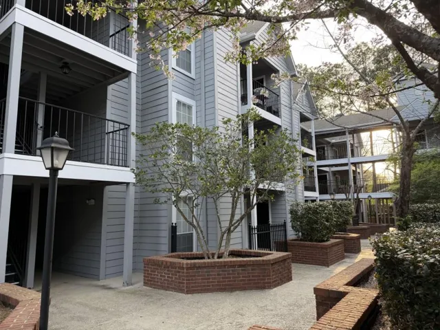 418 Granville Court, Atlanta, Georgia 30328
