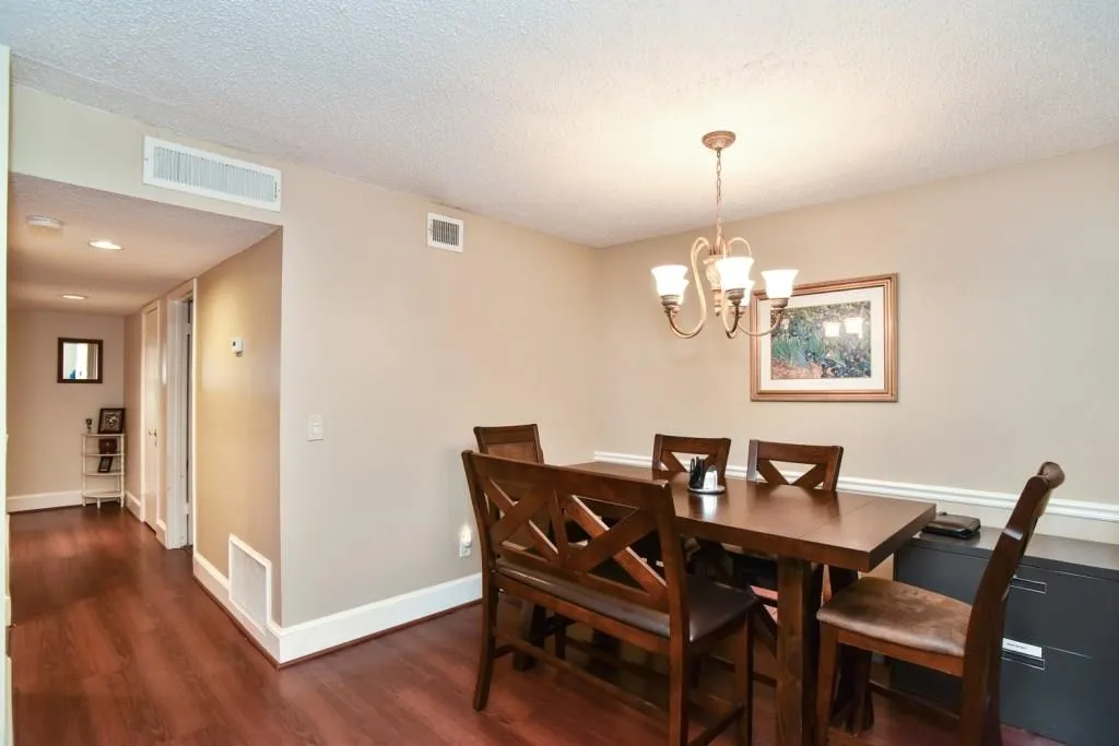 1611 Huntingdon Chase, Sandy Springs, Georgia 30350, 2 Bedrooms Bedrooms, ,2 BathroomsBathrooms,Residential,Sold,1611 Huntingdon Chase,5869078