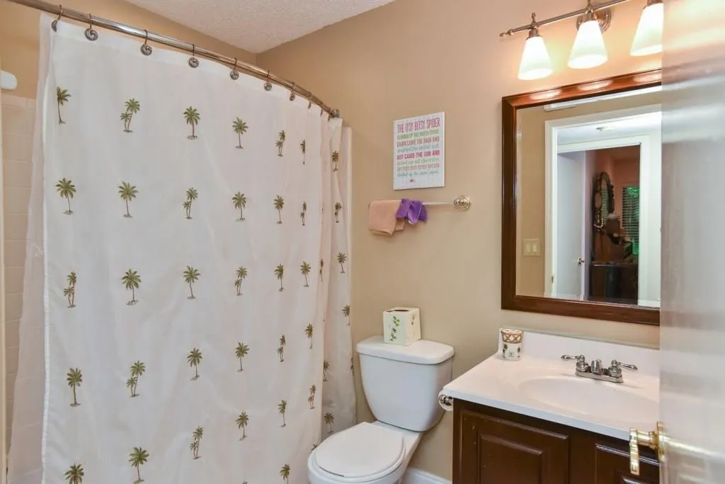 1611 Huntingdon Chase, Sandy Springs, Georgia 30350, 2 Bedrooms Bedrooms, ,2 BathroomsBathrooms,Residential,Sold,1611 Huntingdon Chase,5869078