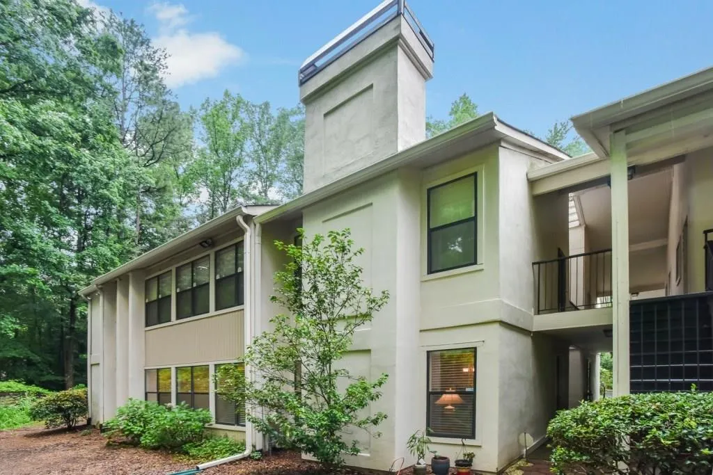 1611 Huntingdon Chase, Sandy Springs, Georgia 30350, 2 Bedrooms Bedrooms, ,2 BathroomsBathrooms,Residential,Sold,1611 Huntingdon Chase,5869078