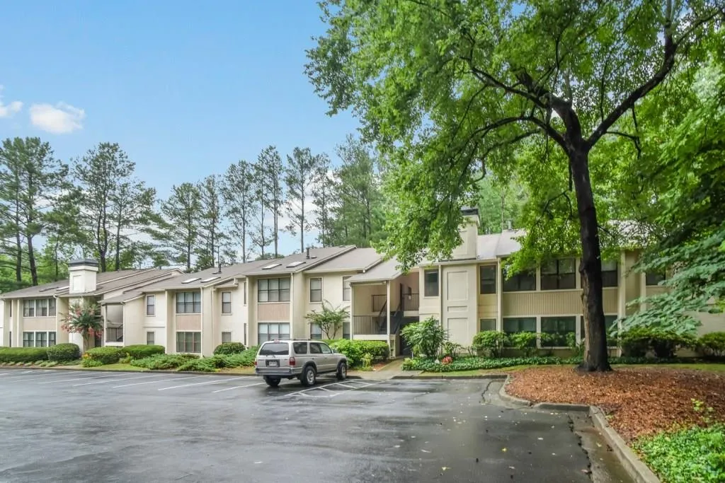 1611 Huntingdon Chase, Sandy Springs, Georgia 30350, 2 Bedrooms Bedrooms, ,2 BathroomsBathrooms,Residential,Sold,1611 Huntingdon Chase,5869078