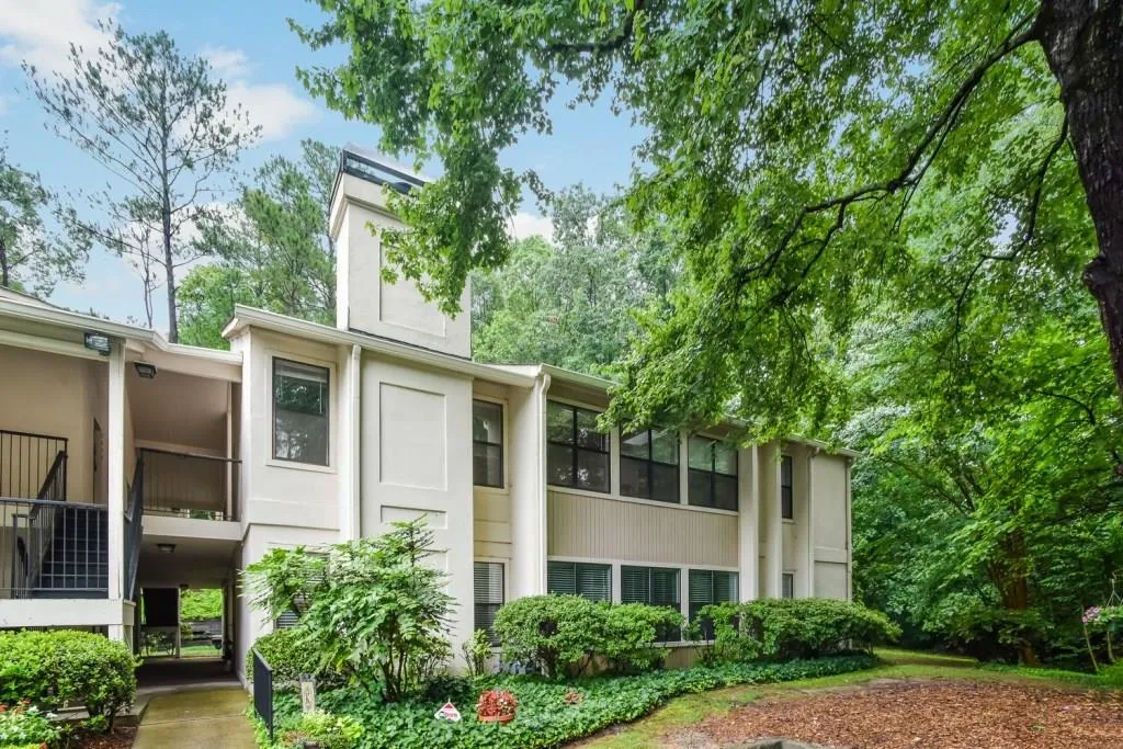 1611 Huntingdon Chase, Sandy Springs, Georgia 30350, 2 Bedrooms Bedrooms, ,2 BathroomsBathrooms,Residential,Sold,1611 Huntingdon Chase,5869078