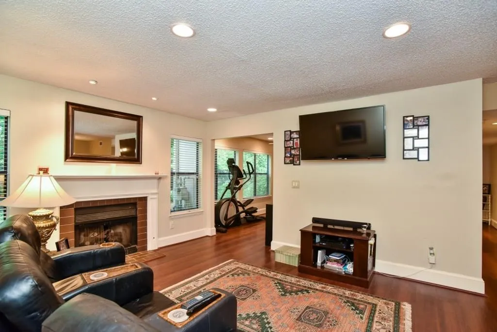 1611 Huntingdon Chase, Sandy Springs, Georgia 30350, 2 Bedrooms Bedrooms, ,2 BathroomsBathrooms,Residential,Sold,1611 Huntingdon Chase,5869078