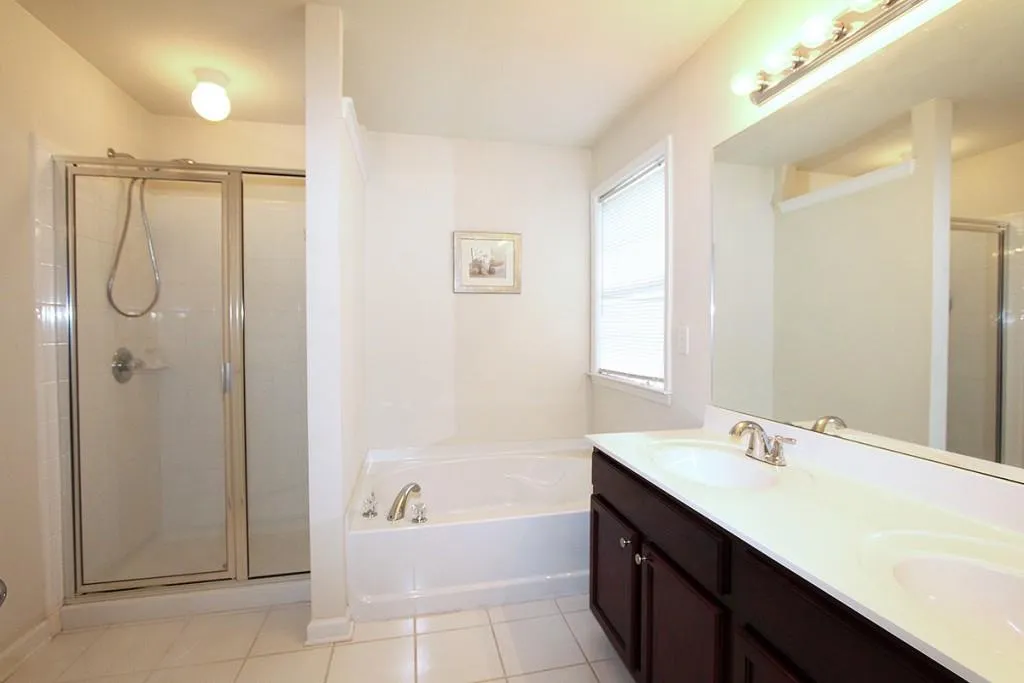 3657 Chattahoochee Summit Drive Unit 3657, Atlanta, Georgia 30339, 3 Bedrooms Bedrooms, ,3 BathroomsBathrooms,Residential,Sold,3657 Chattahoochee Summit Drive Unit 3657,5609407