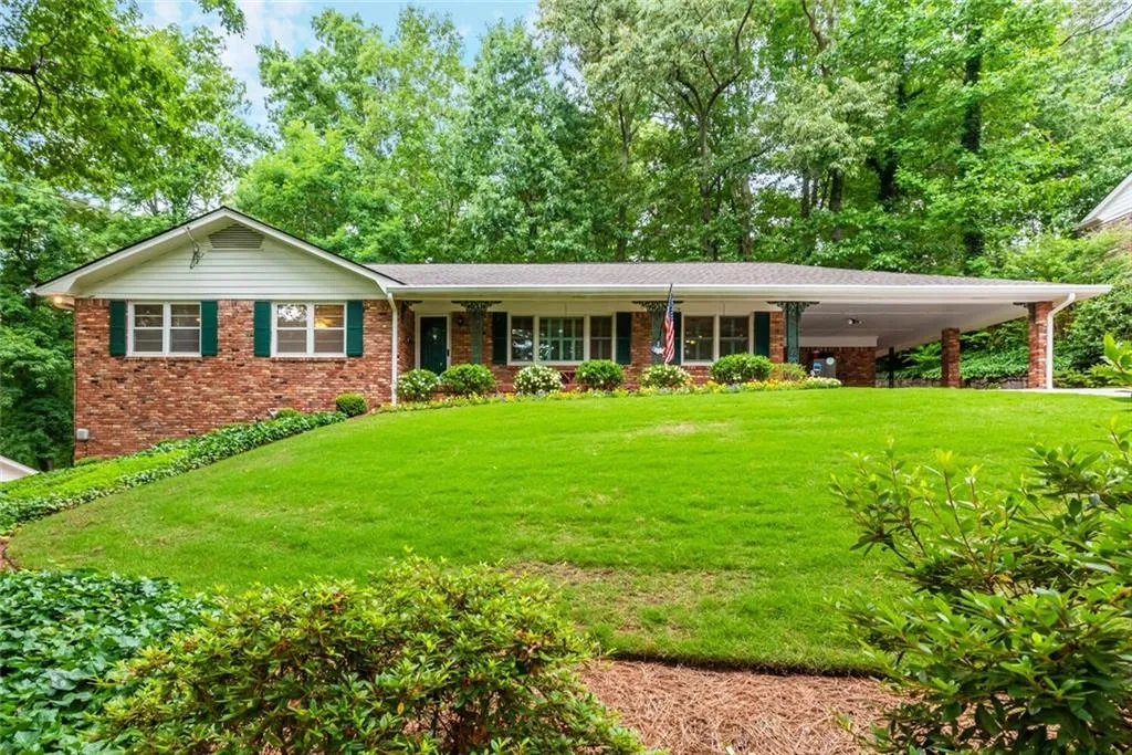 7120 Dunhill Terrace Ne, Sandy Springs, Georgia 30328, 3 Bedrooms Bedrooms, ,2 BathroomsBathrooms,Residential,Sold,7120 Dunhill Terrace Ne,6895511