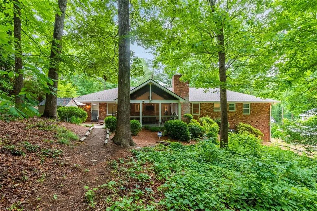 7120 Dunhill Terrace Ne, Sandy Springs, Georgia 30328, 3 Bedrooms Bedrooms, ,2 BathroomsBathrooms,Residential,Sold,7120 Dunhill Terrace Ne,6895511