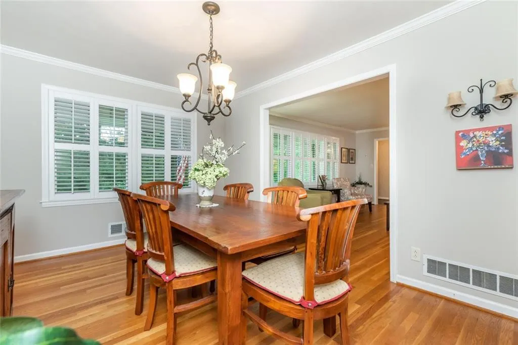 7120 Dunhill Terrace Ne, Sandy Springs, Georgia 30328, 3 Bedrooms Bedrooms, ,2 BathroomsBathrooms,Residential,Sold,7120 Dunhill Terrace Ne,6895511