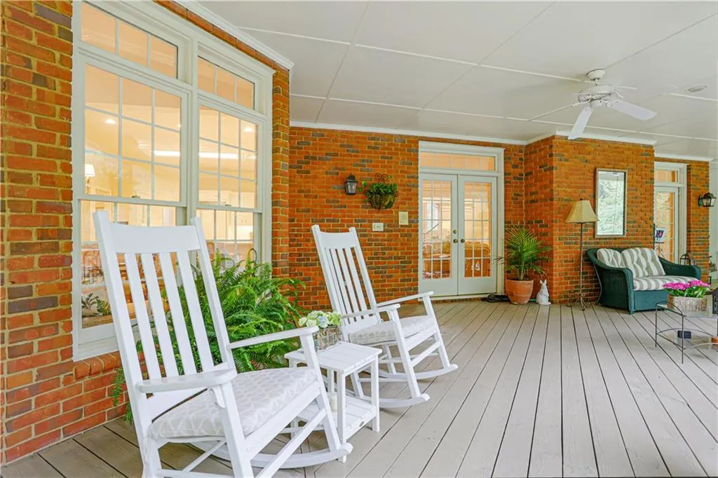 8440 Lazy Oaks Court, Atlanta, Georgia 30350, 6 Bedrooms Bedrooms, ,5 BathroomsBathrooms,Residential,Sold,8440 Lazy Oaks Court,6879320