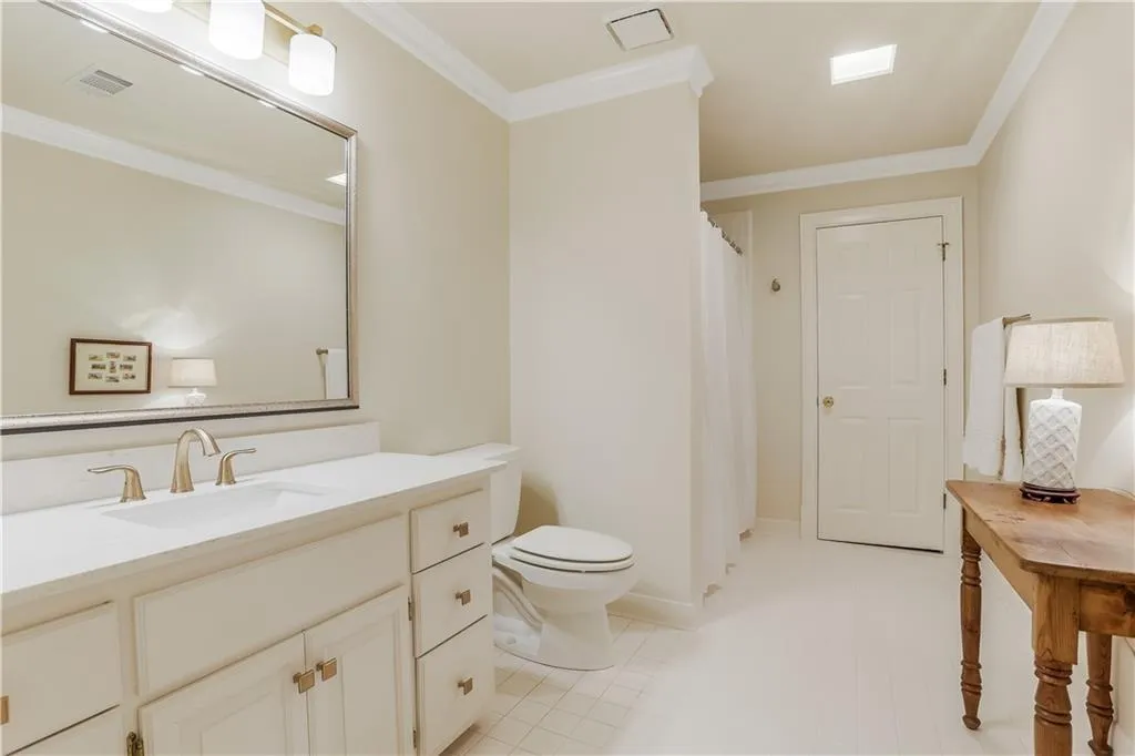 8440 Lazy Oaks Court, Atlanta, Georgia 30350, 6 Bedrooms Bedrooms, ,5 BathroomsBathrooms,Residential,Sold,8440 Lazy Oaks Court,6879320