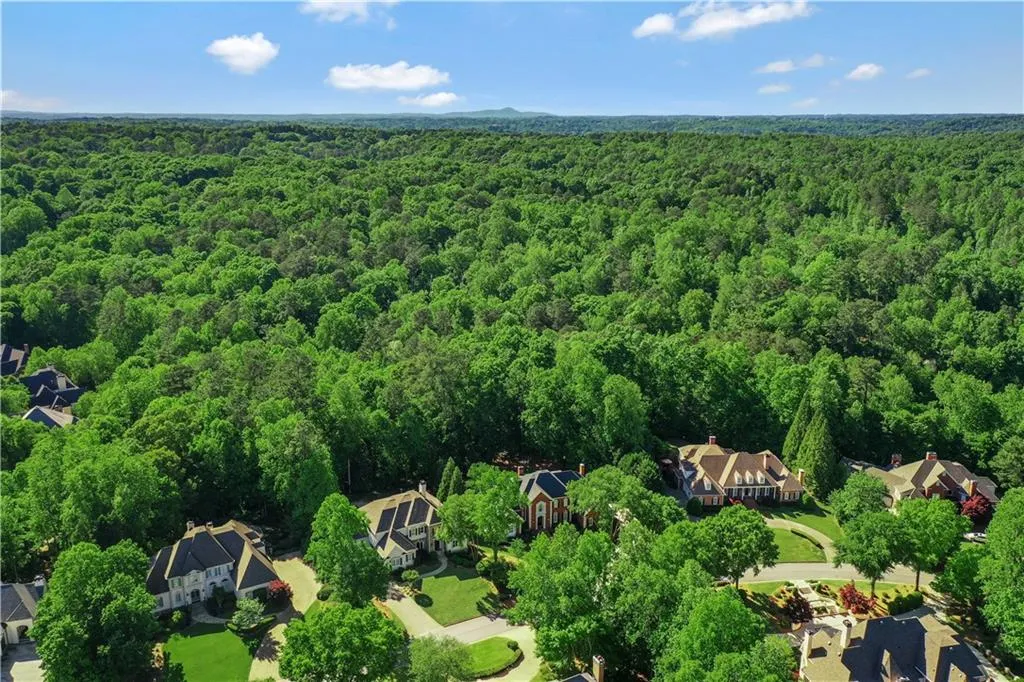 8440 Lazy Oaks Court, Atlanta, Georgia 30350, 6 Bedrooms Bedrooms, ,5 BathroomsBathrooms,Residential,Sold,8440 Lazy Oaks Court,6879320