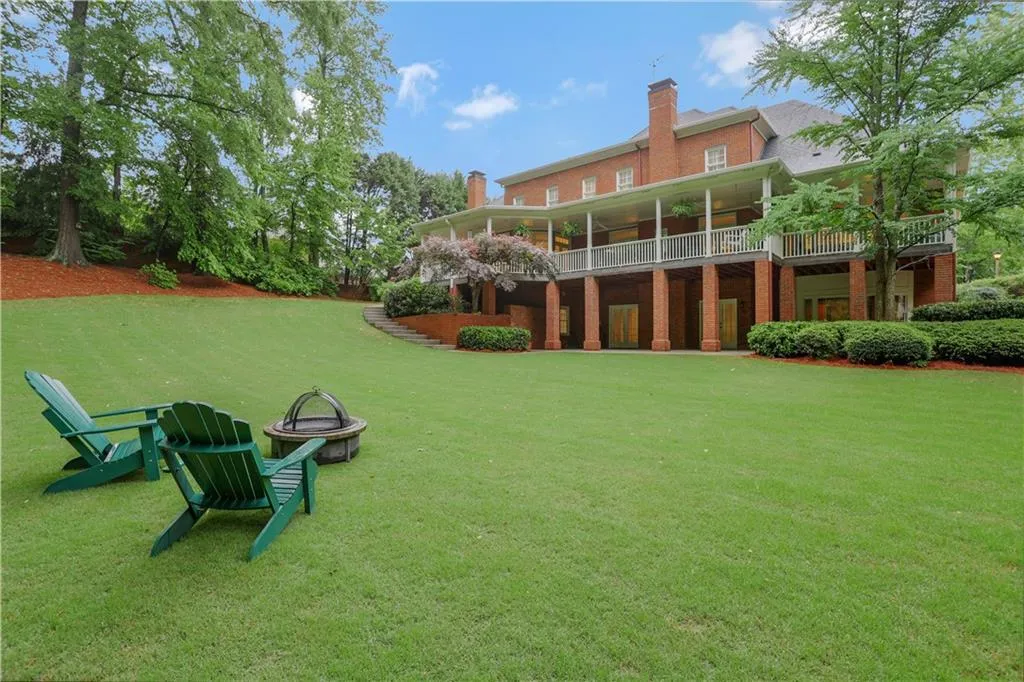 8440 Lazy Oaks Court, Atlanta, Georgia 30350, 6 Bedrooms Bedrooms, ,5 BathroomsBathrooms,Residential,Sold,8440 Lazy Oaks Court,6879320