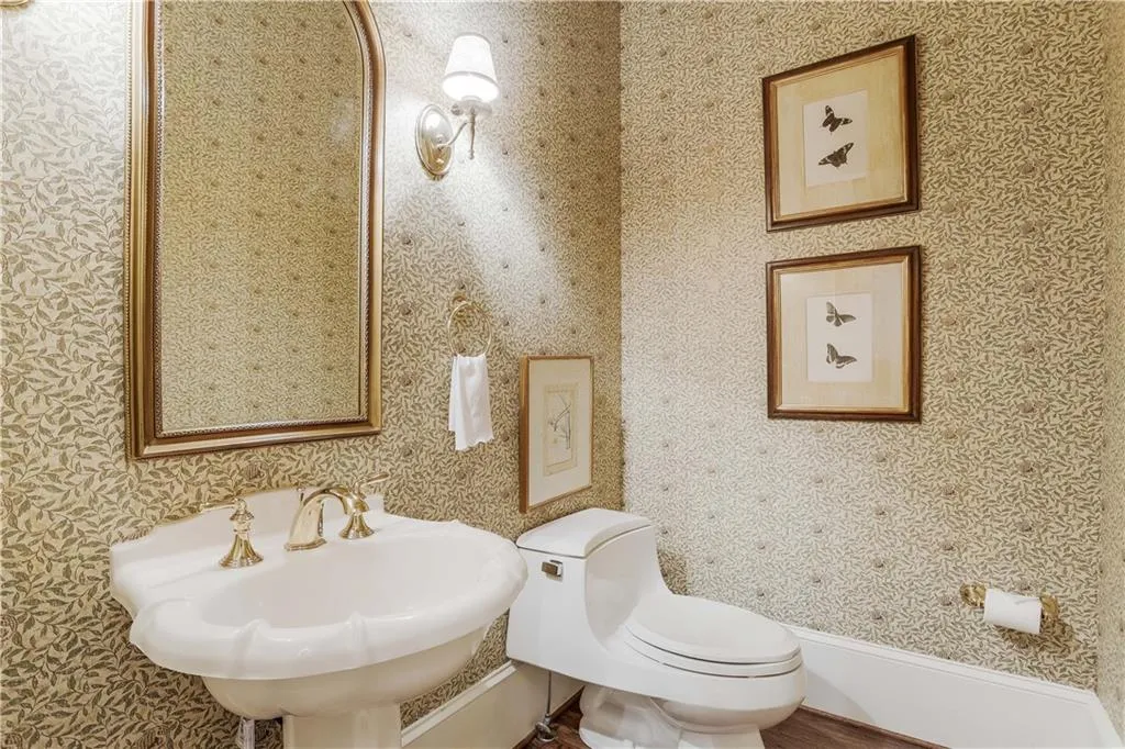 8440 Lazy Oaks Court, Atlanta, Georgia 30350, 6 Bedrooms Bedrooms, ,5 BathroomsBathrooms,Residential,Sold,8440 Lazy Oaks Court,6879320