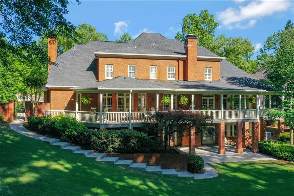 8440 Lazy Oaks Court, Atlanta, Georgia 30350, 6 Bedrooms Bedrooms, ,5 BathroomsBathrooms,Residential,Sold,8440 Lazy Oaks Court,6879320