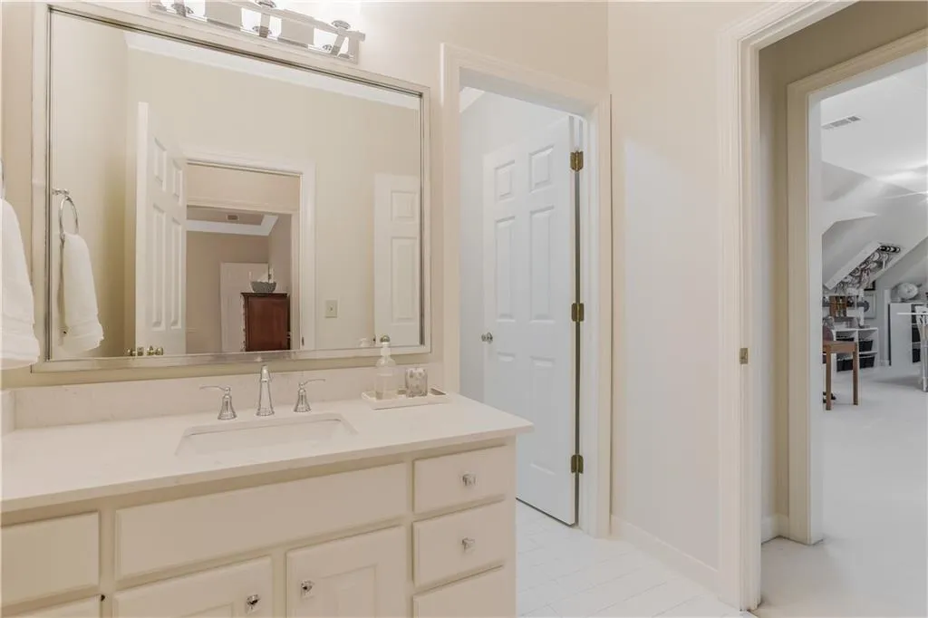 8440 Lazy Oaks Court, Atlanta, Georgia 30350, 6 Bedrooms Bedrooms, ,5 BathroomsBathrooms,Residential,Sold,8440 Lazy Oaks Court,6879320