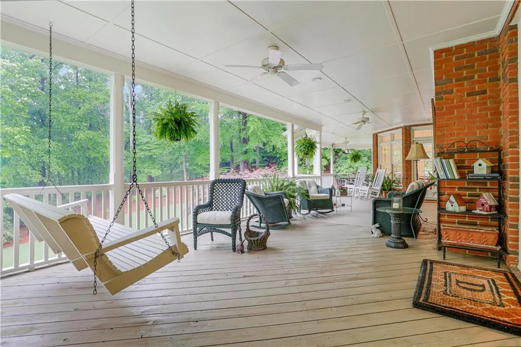 8440 Lazy Oaks Court, Atlanta, Georgia 30350, 6 Bedrooms Bedrooms, ,5 BathroomsBathrooms,Residential,Sold,8440 Lazy Oaks Court,6879320