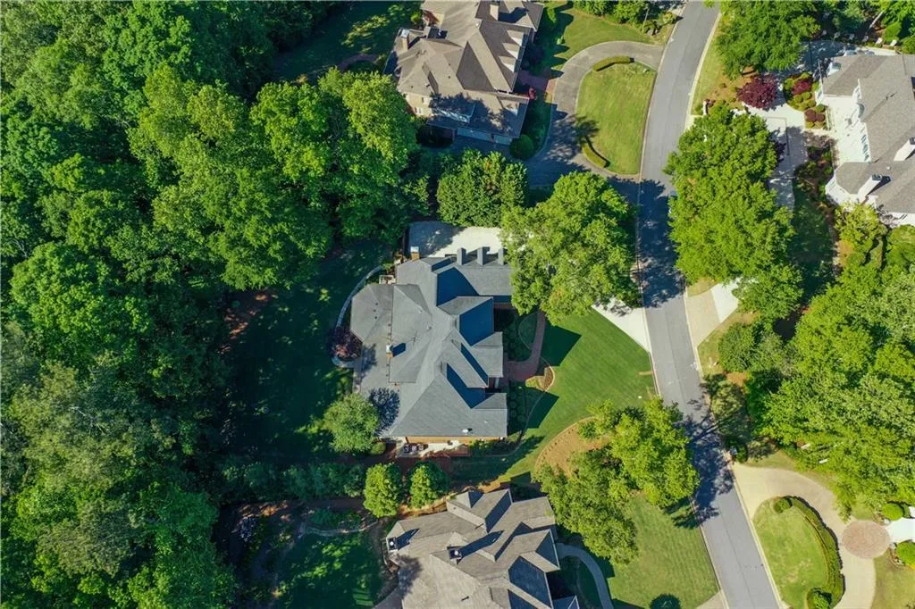 8440 Lazy Oaks Court, Atlanta, Georgia 30350, 6 Bedrooms Bedrooms, ,5 BathroomsBathrooms,Residential,Sold,8440 Lazy Oaks Court,6879320