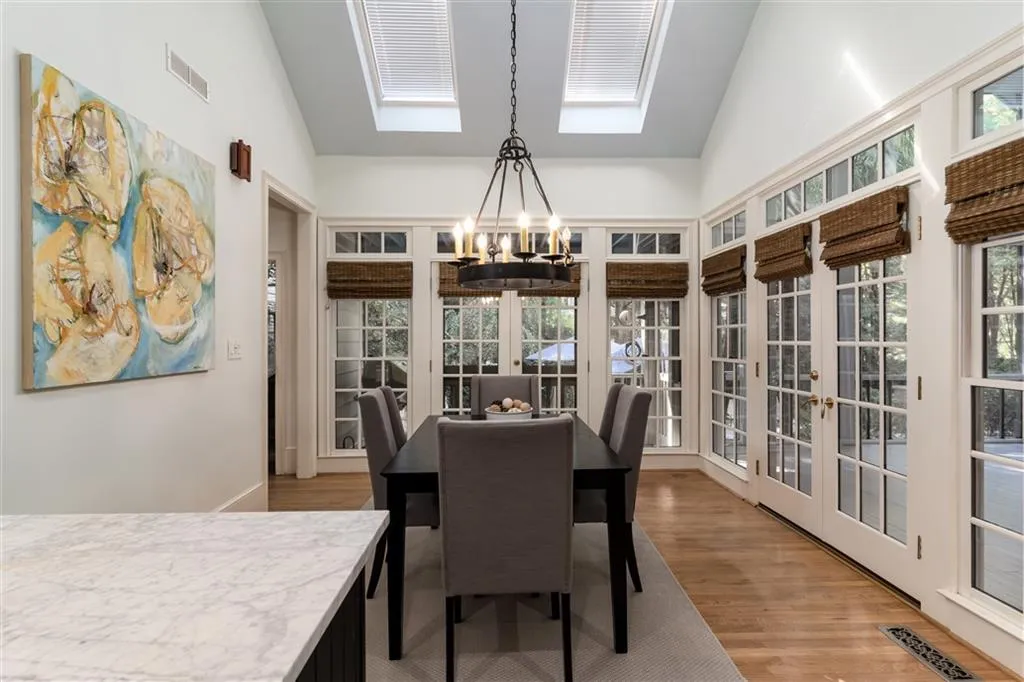 40 Old Vermont Place, Sandy Springs, Georgia 30328, 7 Bedrooms Bedrooms, ,6 BathroomsBathrooms,Residential,Sold,40 Old Vermont Place,6620673