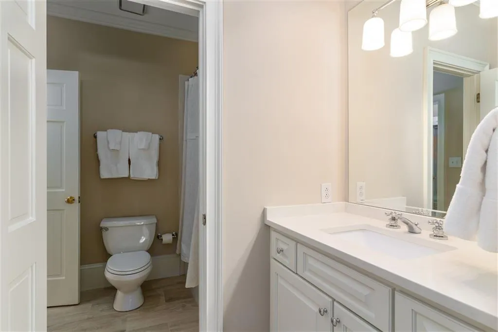 40 Old Vermont Place, Sandy Springs, Georgia 30328, 7 Bedrooms Bedrooms, ,6 BathroomsBathrooms,Residential,Sold,40 Old Vermont Place,6620673